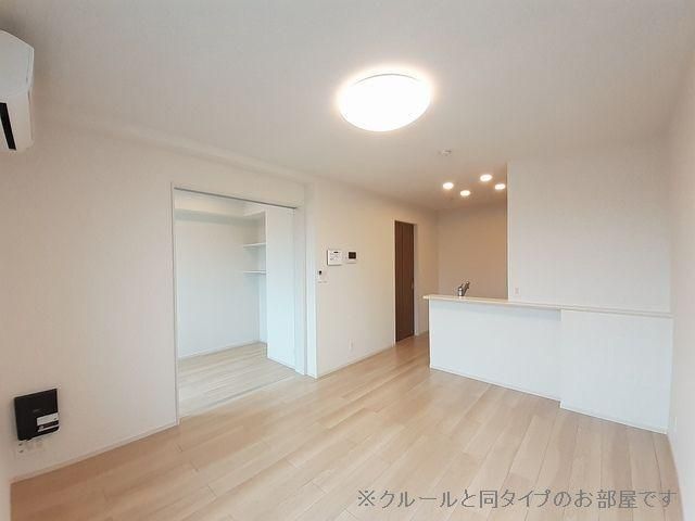 �y���ԁE���r���O�z�@