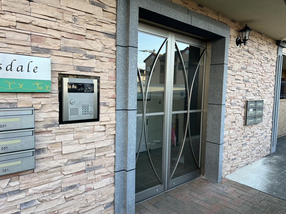 �y�G���g�����X�z�@