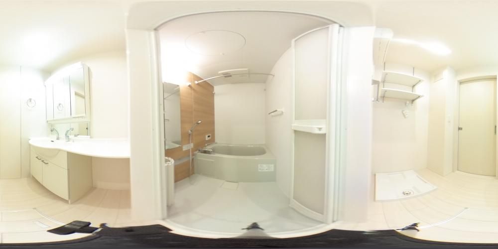 �o�X���[��