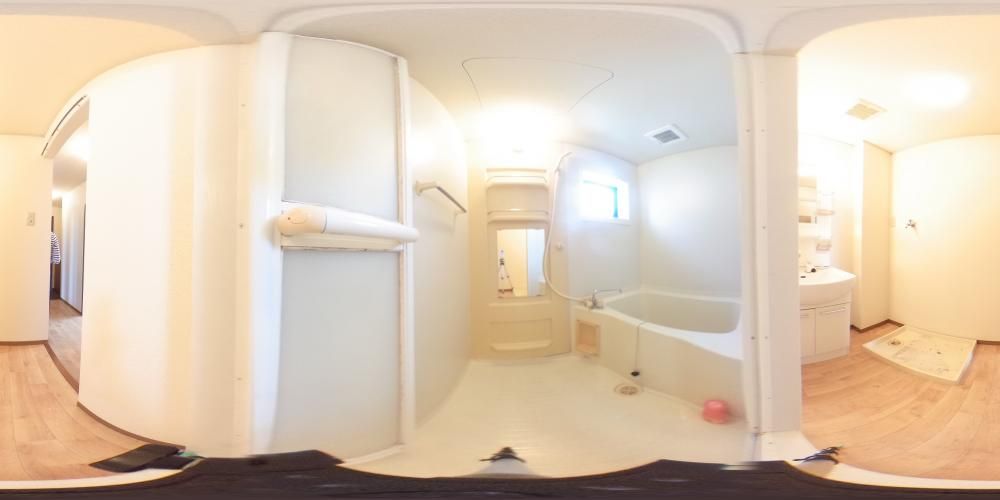 �o�X���[��