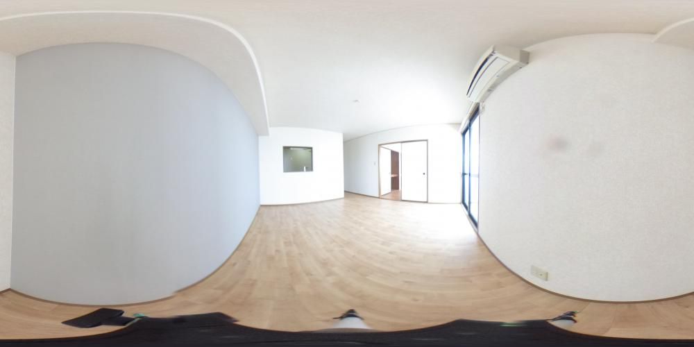 ���r���O