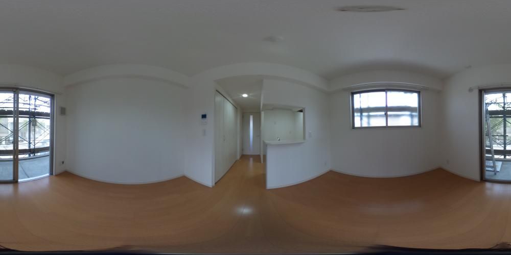 ���r���O