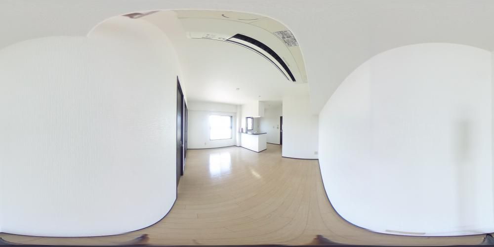 ���r���O